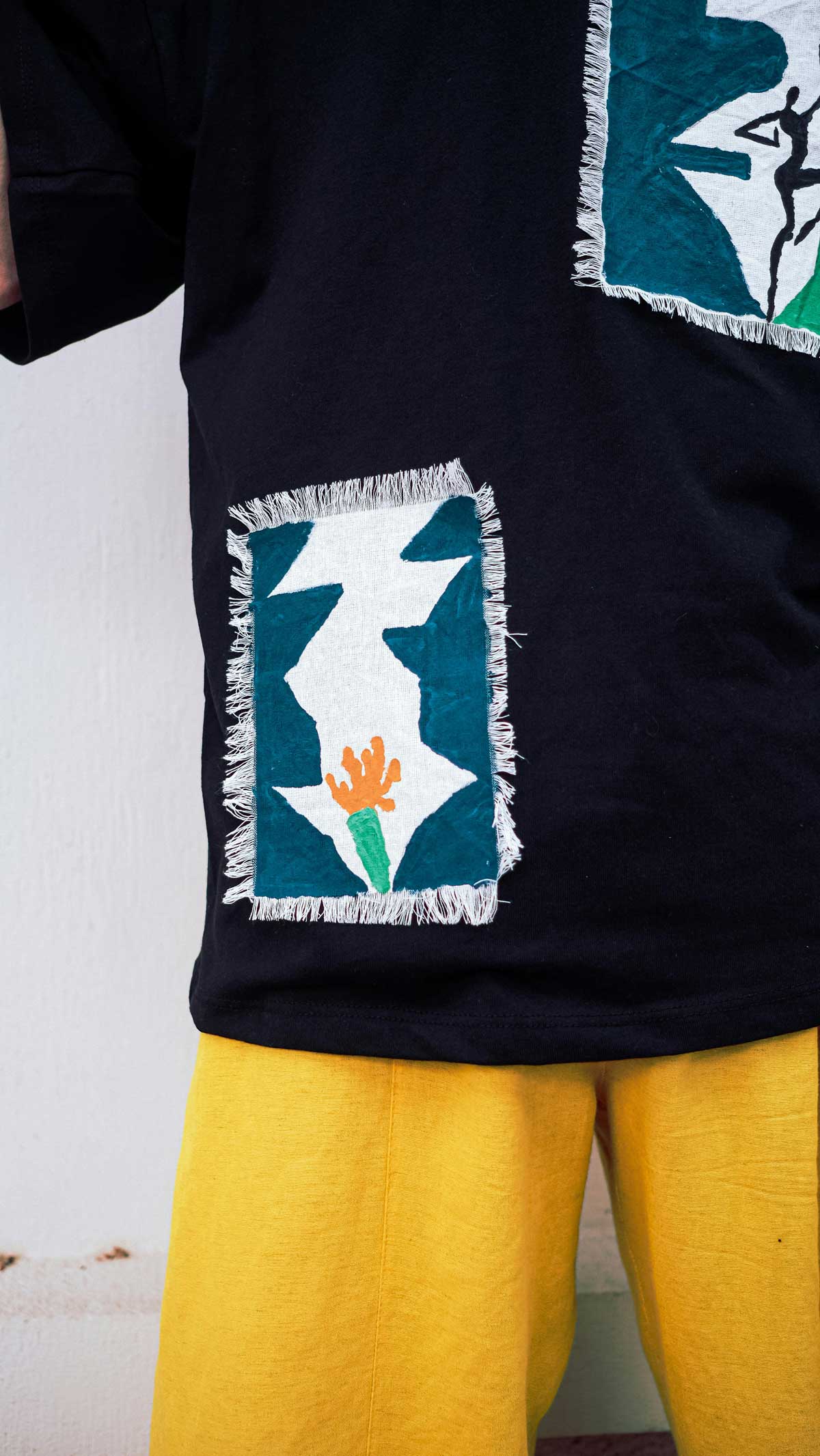 T-shirt graphique brodé